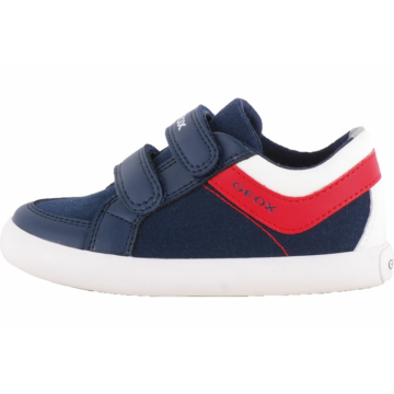 supinált sportcipő